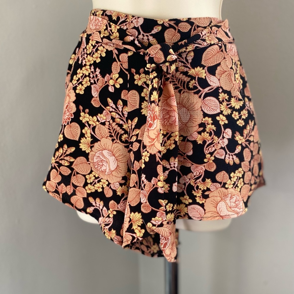 Akira Tie Front Black, Pink, and Yellow Floral Shorts S